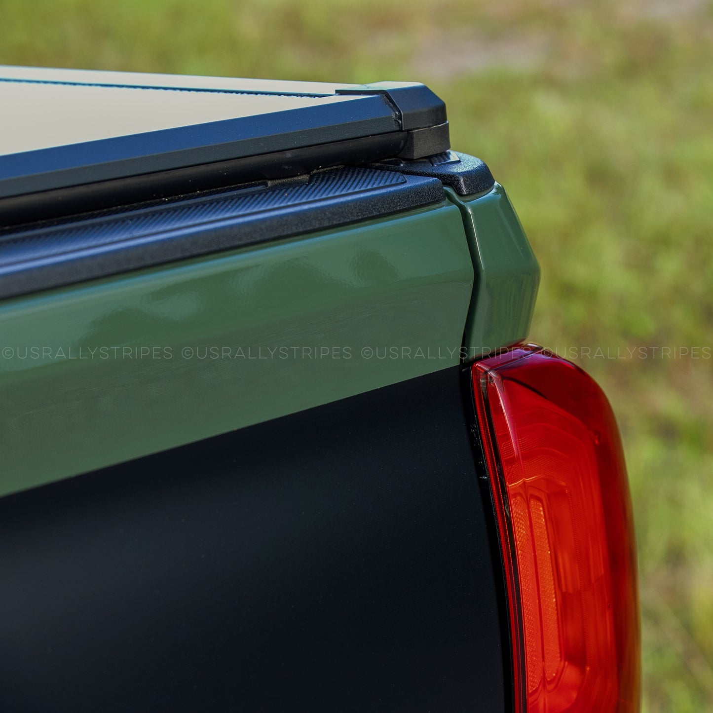 Tailgate blackout pre-cut vinyl w/ V6 badge fits 3rd Gen Toyota Tacoma