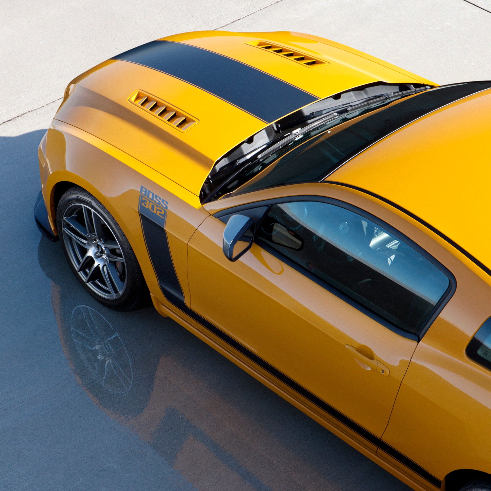 Ford Mustang 2013-2014 BOSS style hood center pre-cut racing stripes - US Rallystripes